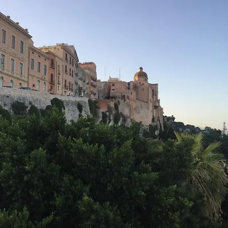 Reina 32 Daire Cagliari