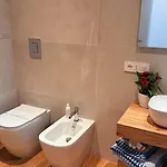 Apartamento Reina 32 *