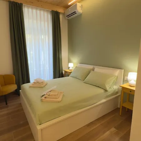 Reina 32 Apartment